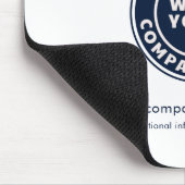 Minimalistische Mitarbeiter von Unternehmen mit Fi Mousepad (Ecke)