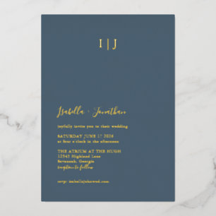Minimalistische moderne dunkle staubblaue Hochzeit Folieneinladung