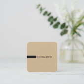 Minimalistische Moderne Elegante Tan & Black Quadratische Visitenkarte (Stehend Vorderseite)