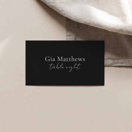 Minimalistische moderne Hochzeitsstimmung in Schwa Platzkarte