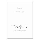 Minimalistische moderne kalligraphische Platzkarte Tischnummer (Vorderseite)