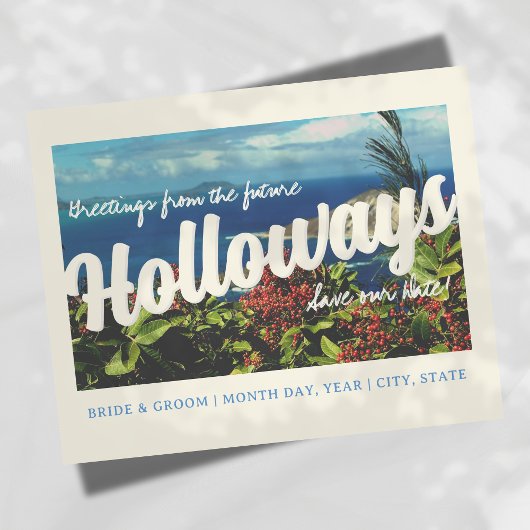 Minimalistische moderne Küstenstadt Save the Date Feiertagspostkarte