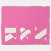 Minimalistische moderne Monogram Hot Pink Wedding Fleecedecke (Vorderseite (Horizontal))
