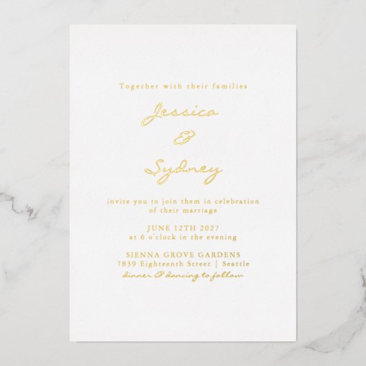 Minimalistische moderne Schrift Hochzeit Weiß und  Folieneinladung (Vorderseite)