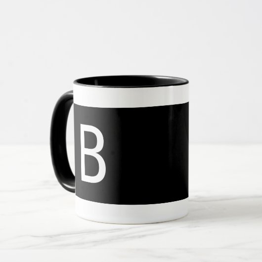 Minimalistische moderne Schwarz-weiße Monogramm-Li Tasse (Vorderseite Links)