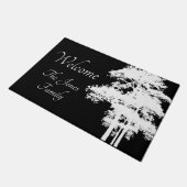 Minimalistische moderne Schwarz-weiße Silhouette Fußmatte (Schrägansicht)