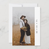 Minimalistische moderne Script-Hochzeitsfotokarte Einladung (Rückseite)