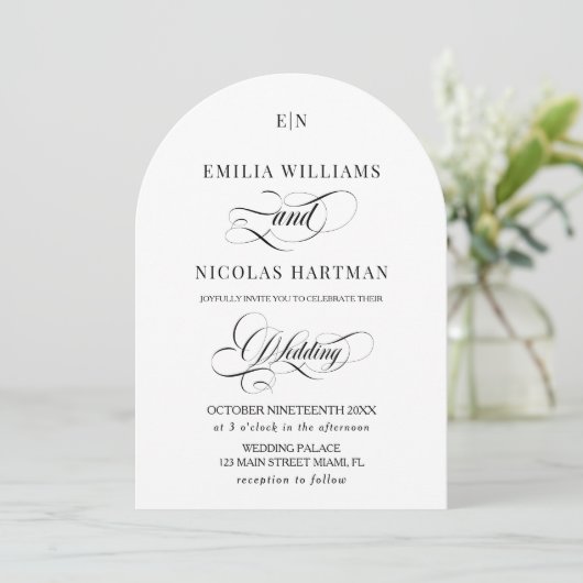 Minimalistische Monogram Classic White Wedding Einladung (Stehend Vorderseite)