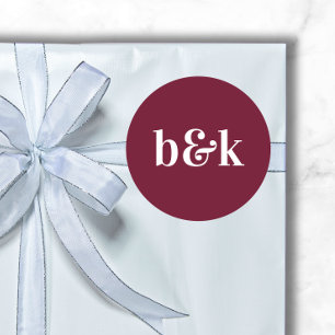 Minimalistische Monogram Initials Burgundy Red Wed Runder Aufkleber