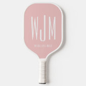 Minimalistische Monogramm-Initialen in Rosa Pickleball Schläger (Rückseite)