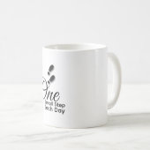 Minimalistische Motivations-Tasse – Ein kleiner Sc Kaffeetasse (VorderseiteRechts)