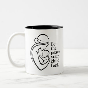 Minimalistische Mutter-Baby-Linienkunst-Zitat Zweifarbige Tasse