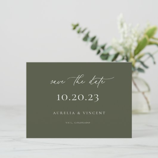 Minimalistische Olivenölgrüne Hochzeit rettet das Save The Date (Stehend Vorderseite)