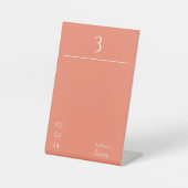 Minimalistische Orange Wedding Tischnummern Sockelschild (Vorderseite)