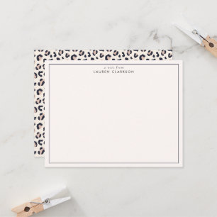 Minimalistische Papiertafel Einladung