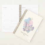 Minimalistische Pasta Abstrakte Blumenpracht Perso Planer<br><div class="desc">Organisieren Sie Ihre Tage mit diesem schicken undatierten Planer mit abstrakten Formen und blumigen Linien Kunst in sanften Pastellfarben. Die Mischung aus modernen Formen und zarten Blumen schafft ein ruhiges und künstlerisches Ambiente, das sich perfekt für minimalistisches Design eignet. Personalisieren Sie es mit Ihrem Namen, um es wirklich einzigartig zu...</div>