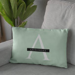 Minimalistische Pastel Minze Personalisierter Name Lendenkissen<br><div class="desc">Minimalistische Pastel Minze Personalisierter Name</div>