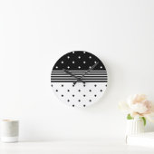 Minimalistische Polka Dot & Strickwand Uhr (Zuhause)