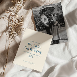 Minimalistische Retro Blue Typografy Wedding Einladung