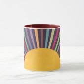 Minimalistische Retro-Regenbogen-Sonnenstrahlen Tasse (Zentrum)