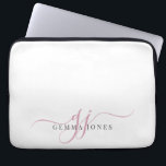 Minimalistische Rosa-Script-Monogram-Initialen Laptopschutzhülle<br><div class="desc">Ein elegantes,  modernes rosa Skript initialisiert Monogramm auf Weiß,  mit einem dramatischen Skript,  das mit Swashes beginnt und Ihren vollen Namen in einem modernen Serifentyp.</div>