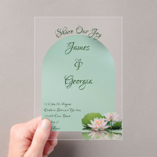 Minimalistische Rosa- und Grünlotus-Hochzeit Acryleinladungen
