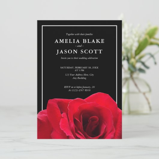 Minimalistische Rote Rose zur Einladung von Black (Stehend Vorderseite)