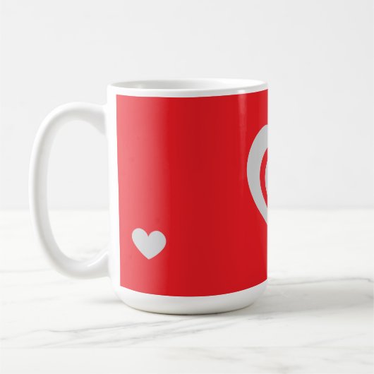Minimalistische rote Tasse mit Herz-Muster (Links)