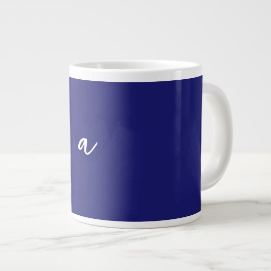 Minimalistische Schlichte Monogram Jumbo-Tasse (Vorderseite Rechts)