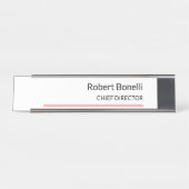 Minimalistische Schlichte Rot-Weiß-Standardgröße Schreibtischnamensplakette (Vorderseite )