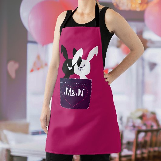 Minimalistische schöne Bunnies mit Monogramm-Karik Schürze