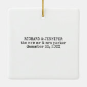 Minimalistische Schreibmaschine | Trendy Newlywed Keramikornament (Rückseite)