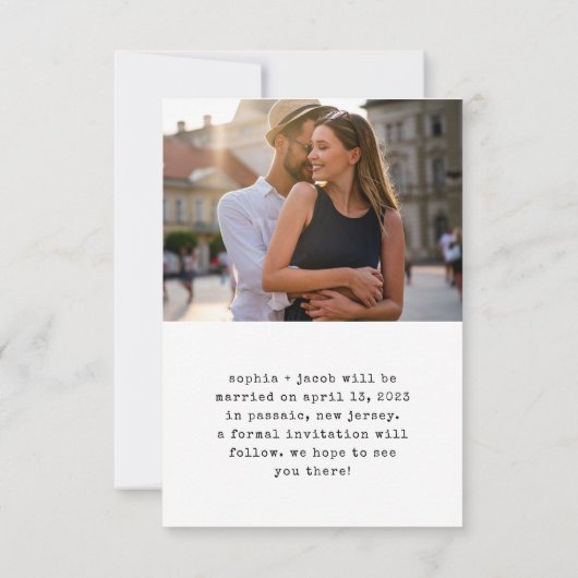 Minimalistische Schreibmaschine | Zwei Fotos Einfa Save The Date (Rückseite)