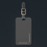 Minimalistische Schreibmaschinenschrift Typografy  Gepäckanhänger<br><div class="desc">Personalisierter Gepäckanhänger mit Ihren Namen in einem minimalistischen Retro-Schriftart Schreibmaschine in Weiß in der Ecke auf einem schwarzen Hintergrund.</div>