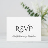 Minimalistische Schwarz-Weiß-Hochzeit RSVP Karte (Stehend Vorderseite)