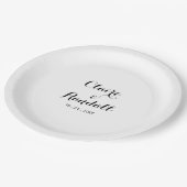 Minimalistische Schwarz-Weiß-Hochzeitsplatte Pappteller (Schrägansicht)