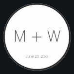 Minimalistische Schwarz-Weiß-Initialen Runder Aufkleber<br><div class="desc">Minimalistische Schwarz-Weiß-Einsendungen mit einfachen klassischen Rundsticker mit schwarzem,  dicken Rahmen. Passen Sie Ihre Geschenke an,  personalisieren Sie sie mit Ihren individuellen Buchstaben,  Initialen,  Alphabeten,  Zahlen,  Zahlen Anpassen Sie sie mit Ihren Initialen an! Für Geburtstage,  Weihnachten,  Feiertage,  Hochzeiten</div>