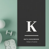 Minimalistische Schwarz-Weiß-Monogramm Yogamatte