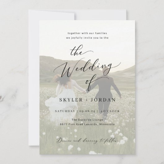 Minimalistische Schwarz-Weiß-Overlay-Foto-Hochzeit Einladung (Vorderseite)