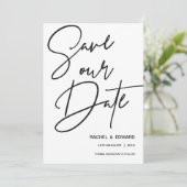 Minimalistische Schwarz-Weiß-Typografie-Hochzeit Save The Date (Stehend Vorderseite)