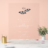 Minimalistische Schwarz-weiße Butterfly-Monogrammh Acrylschild (Hochzeit)