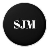 Minimalistische Schwarz-weiße Monogramm-Initialen Keramikknauf (Vorderseite)