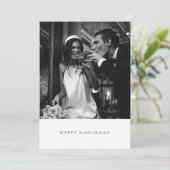 Minimalistische Schwarze Hanukkah Foto Hochzeit Feiertagskarte (Stehend Vorderseite)