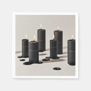 Minimalistische schwarze Kerzen mit winzigen Flamm Serviette