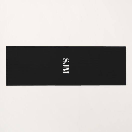 Minimalistische schwarze Monogramm-Initialen Yogamatte (Rückseite (Horizontal))