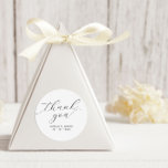 Minimalistische Script-Hochzeit Vielen Dank Runder Aufkleber<br><div class="desc">Minimalistische Script Hochzeit Vielen Dank für die klassische Rundsticker. Personalisieren Sie mit Ihren Namen und Hochzeitstermin.</div>