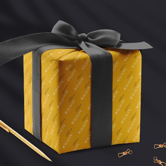 Minimalistische Script Typografie Mustard Yellow Geschenkpapier