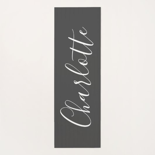 Minimalistische Skripttypografie Name Schwarz/Weiß Yogamatte (Rückseite)