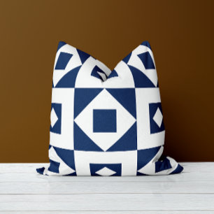 Minimalistische Steppdecke Navy Weiße Wurfkissen Kissen