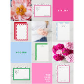 Minimalistische, stylische Monogramm an der blauen Mitteilungskarte